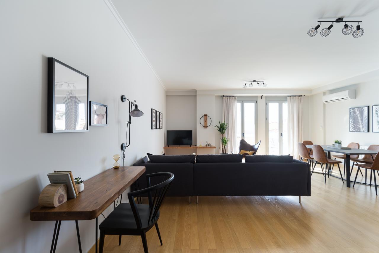 Stylish And Spacious 2Bd - Thiseio By Upstreet アテネ エクステリア 写真