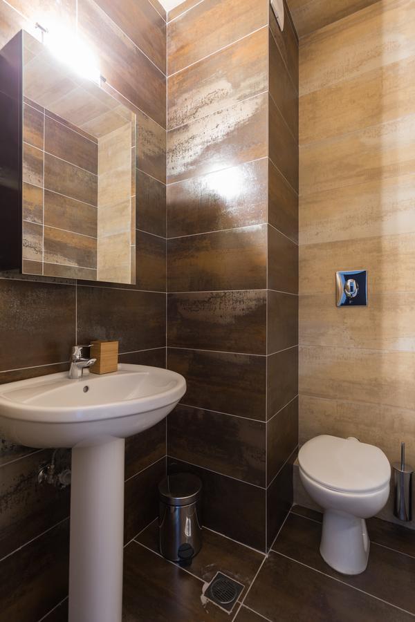 Stylish And Spacious 2Bd - Thiseio By Upstreet アテネ エクステリア 写真